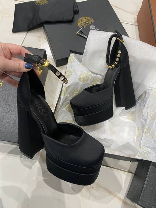 Туфли versace черные 38р.