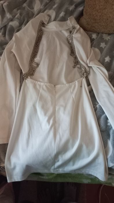 Платье с камнями сваровски