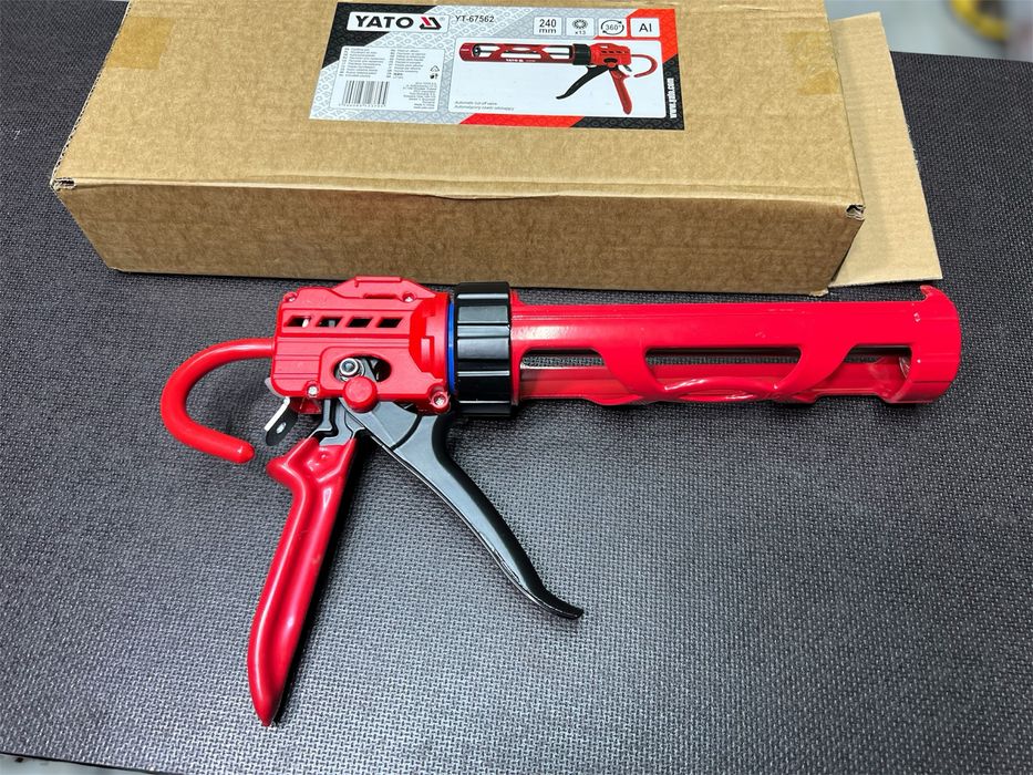 Пистолет для герметика и клея YATO на подшипниках С антикаплей
