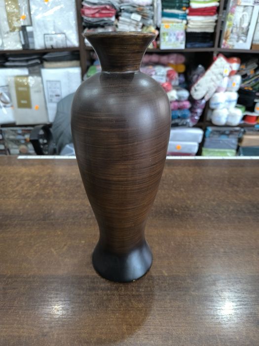 Duży brązowy wazon ceramiczny
