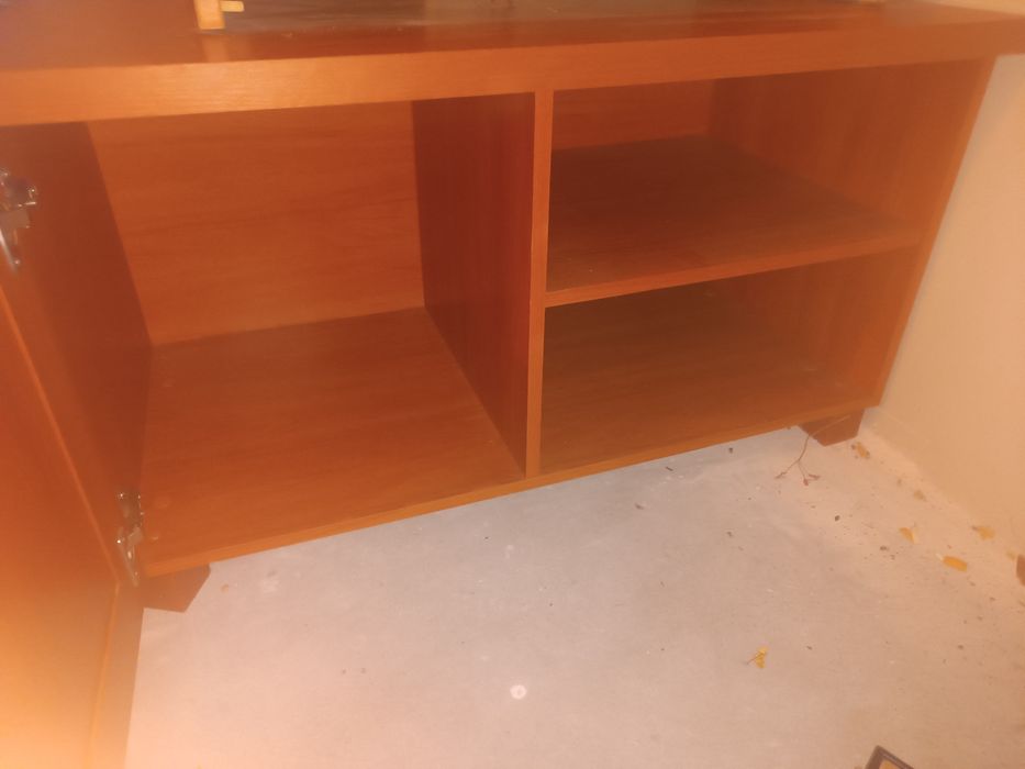 Pojemna Szafka  pod tv