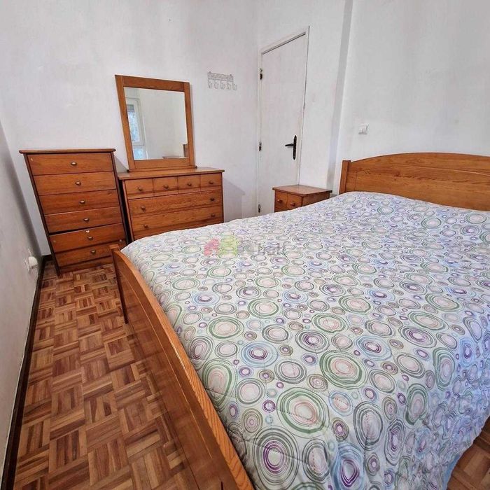 Mobília Quarto Pinho Envernizado Mel Cama King Size