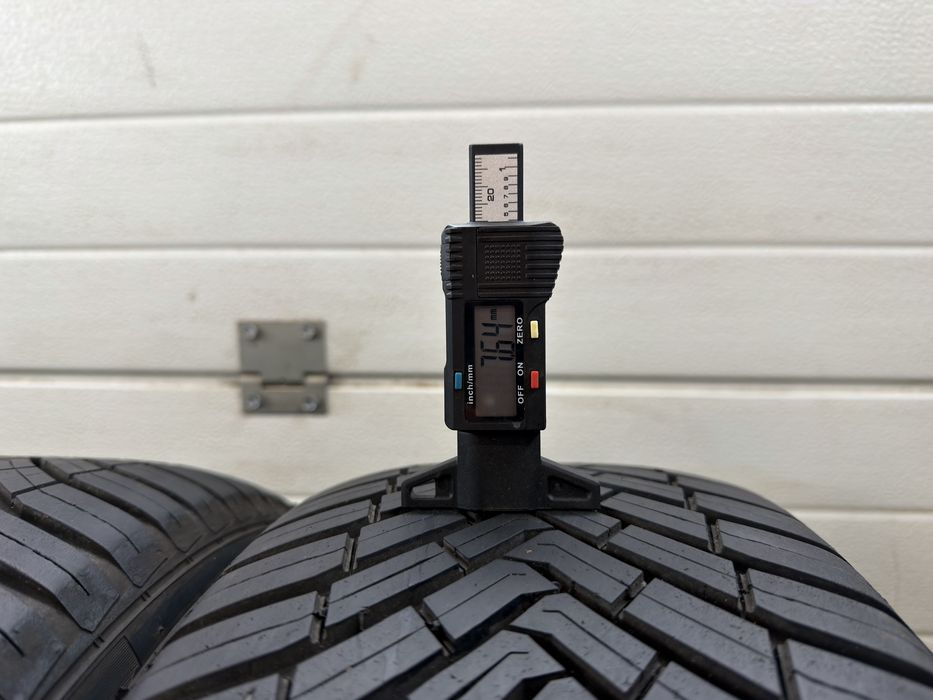 Opono wielosezonowe Continental 215/55/17 98V