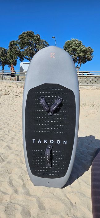 Lote de 8 pranchas (Surf, Kitesurf, Windsurf) + Acessório