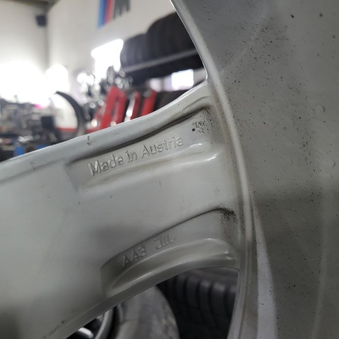 Oryginalne Koła zimowe 4G0.Audi A6 C6 C7 225.50.18 7.5J 18 ET 37 Dunlo
