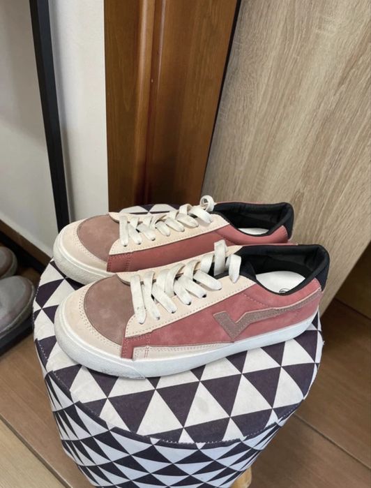 Trampki, sneakersy 36