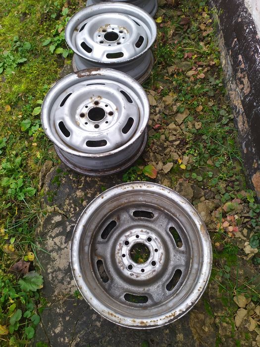 Продам диски на ВАЗ r13