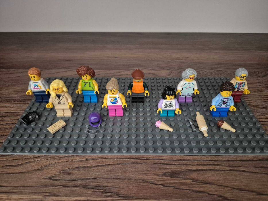 Lego Ideas Włoska riwiera 21359 Minifigurki + Akcesoria
