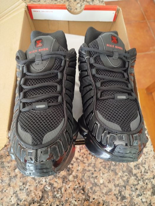 Vendo Nike  shox tl  novas  n:42