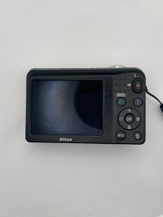 Aparat cyfrowy Nikon Coolpix L27  czarny kompaktowy dobry stan