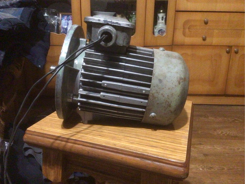 Электродвигатель