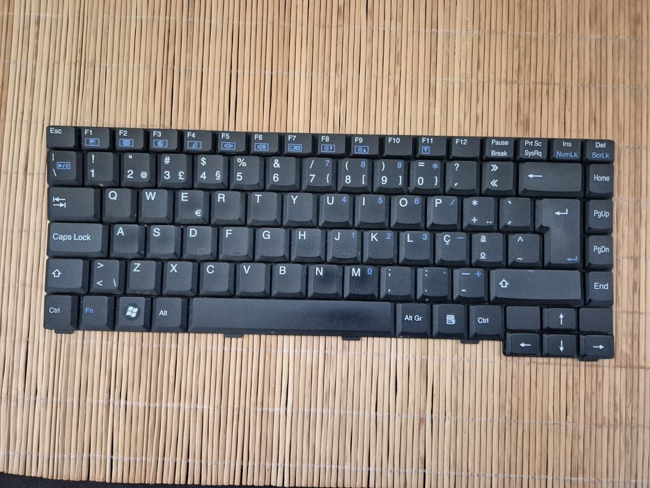 Teclado para Portatil Insys Gameforce - M761 - M54 - M746 - M748