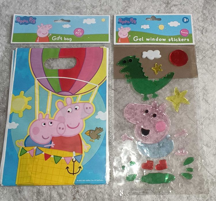 Torebki i naklejki Świnka Peppa