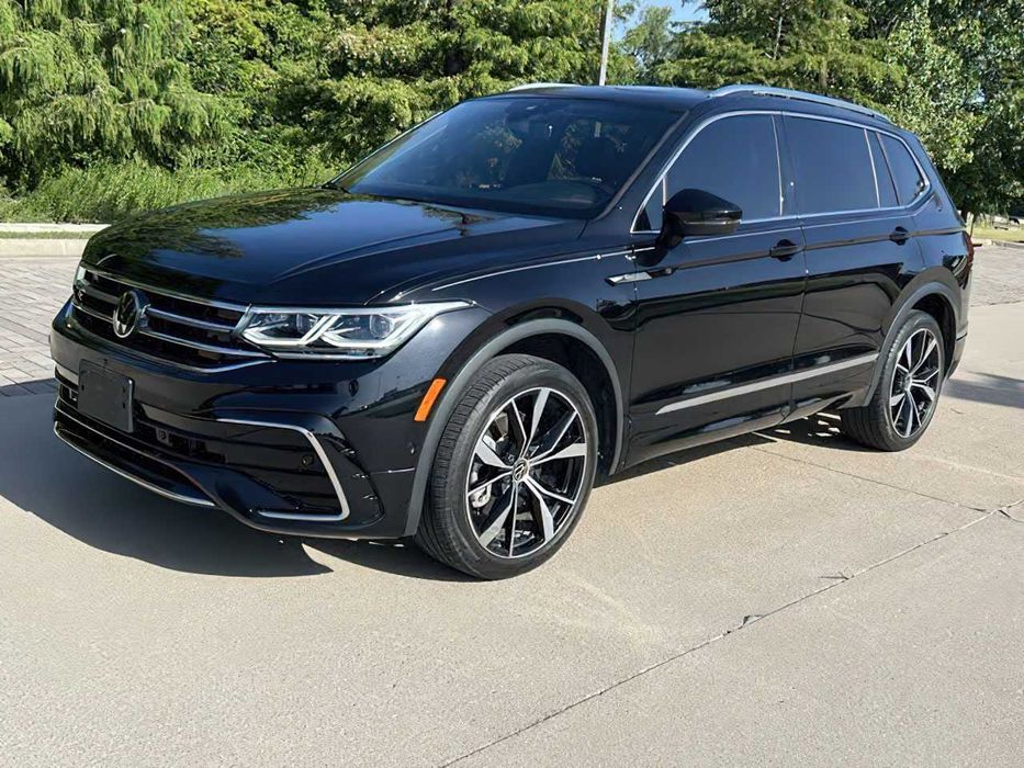 Volkswagen Tiguan SEL R-Line 4Motion      2024