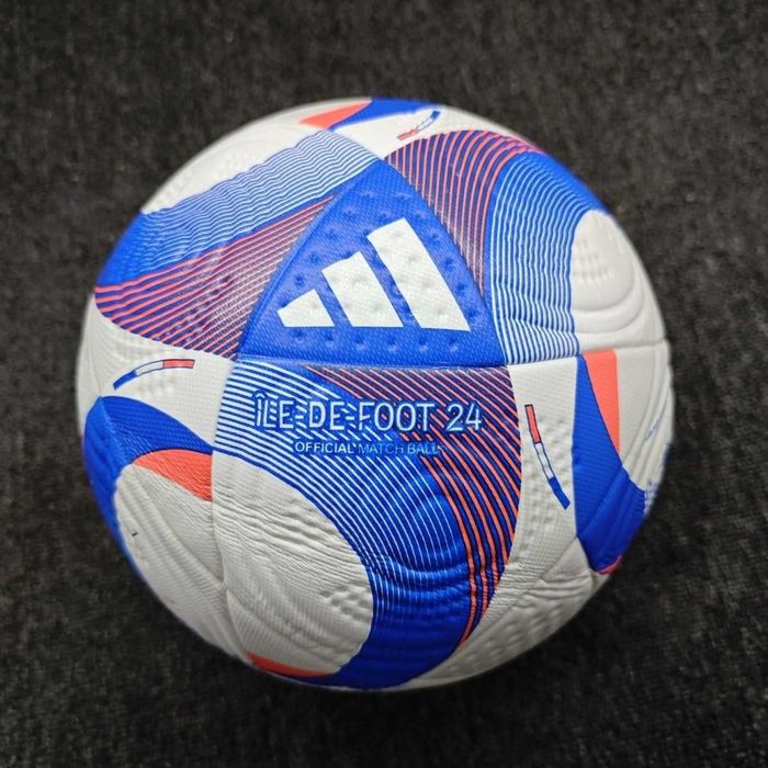 Футбольный Мяч безшовний Adidas