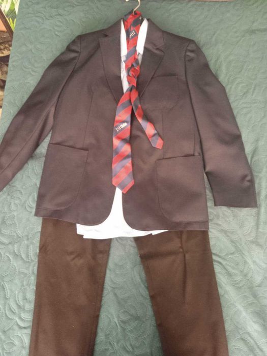 Sprzedam mundurek szkolny - męski Technik Usług Turystycznych