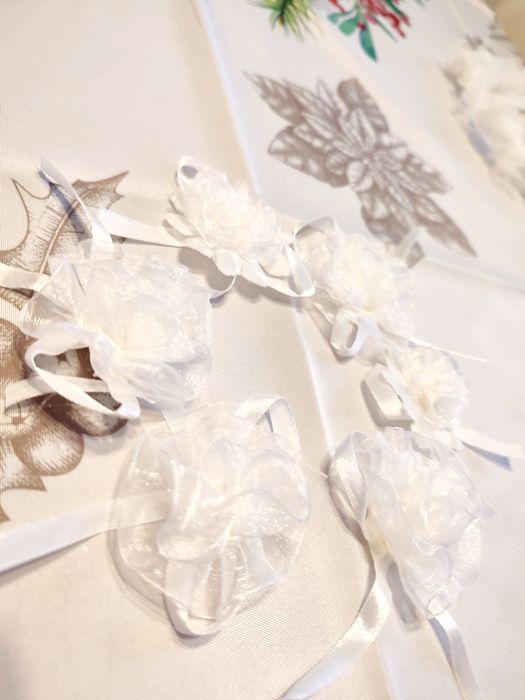 Komunia, wesele kotyliony, przypinki, 10 szt.