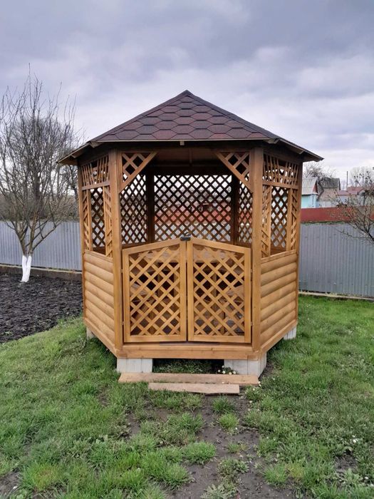 Альтанка бесідка - чудовий варіант подарунку