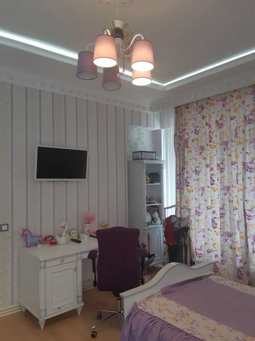 Оренда 4 кімн. будинку, вул Сахарова – Бойківська, вигляд на парк