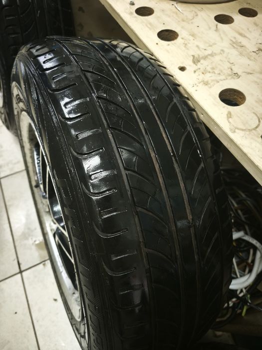 Продажа легкосплавних дисків з літньою  резиною R16 215/65 (розболтовка 5*120) ЕТ40