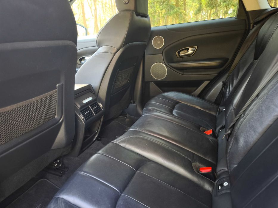 Land Rover Range Rover Evoque SE Plus 2016 | 2.0 Si4 AWD 240 к.с. | 120 тис. км