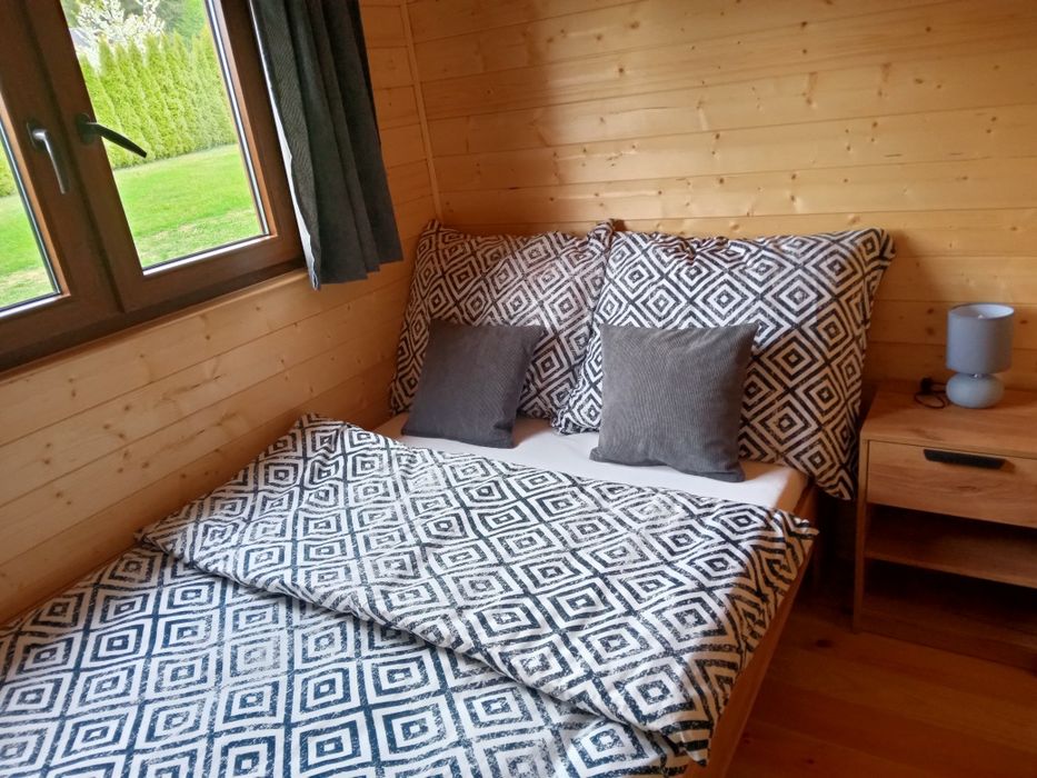 Domek 6 os.  Nr. 3 nad jeziorem jacuzzi ,sauna  na obiekcie