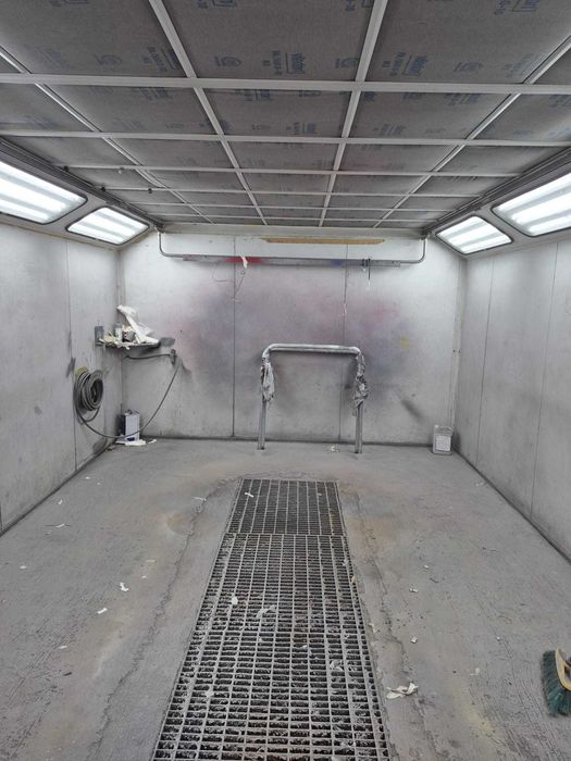 Cabine/estufa de pintura usada ASTRA