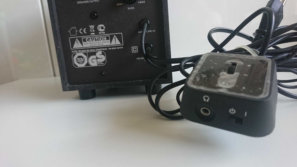 Colunas Logitech LS21 2.1