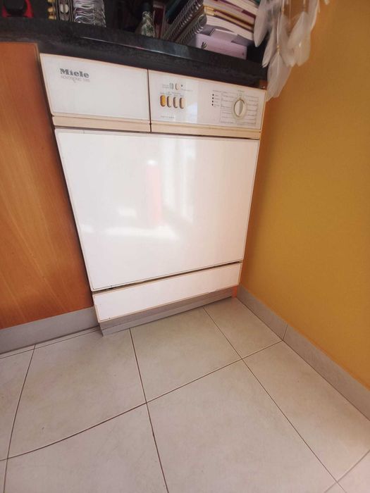 Maquina de secar roupa Miele sem tampa superior