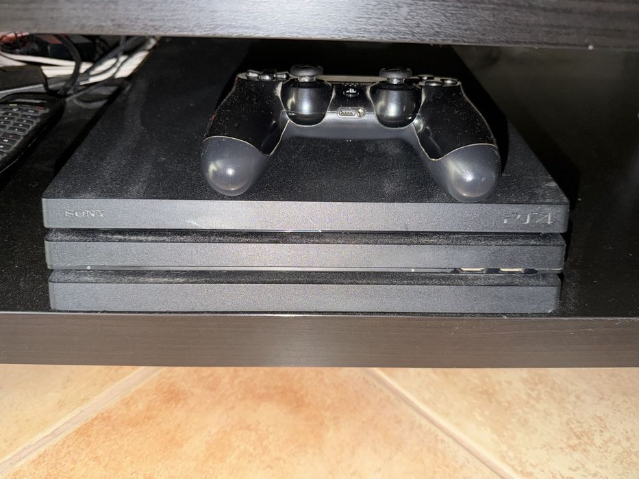 Ps4 Pro em excelente estado