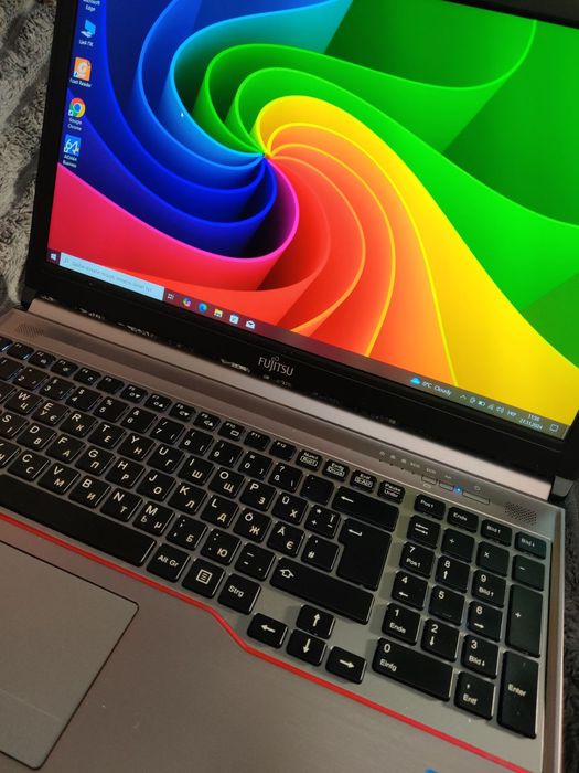 Fujitsu LIFEBOOK E756