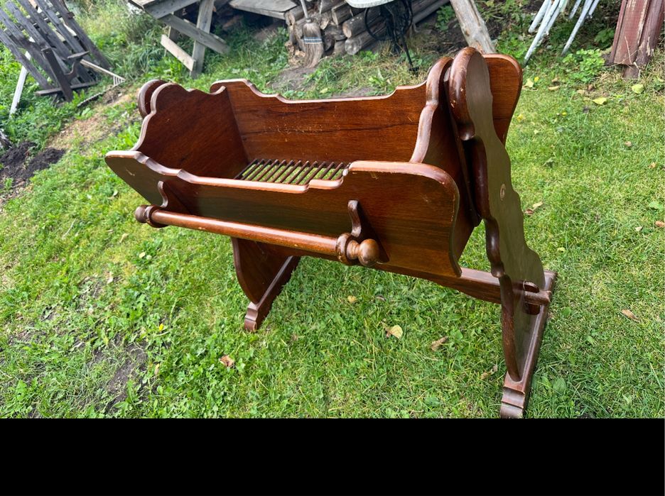 Kołyska drewniana