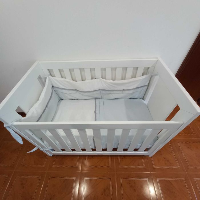 Vende-se berço de boa qualidade com o Kit Cosleep