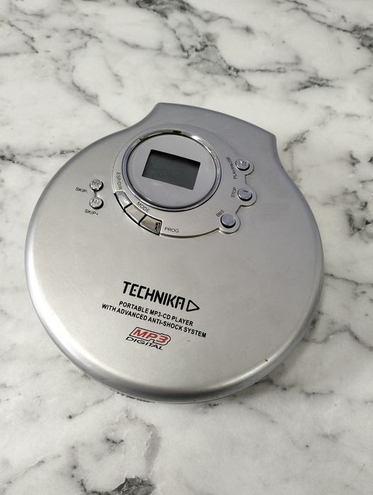 Stary discman Technika