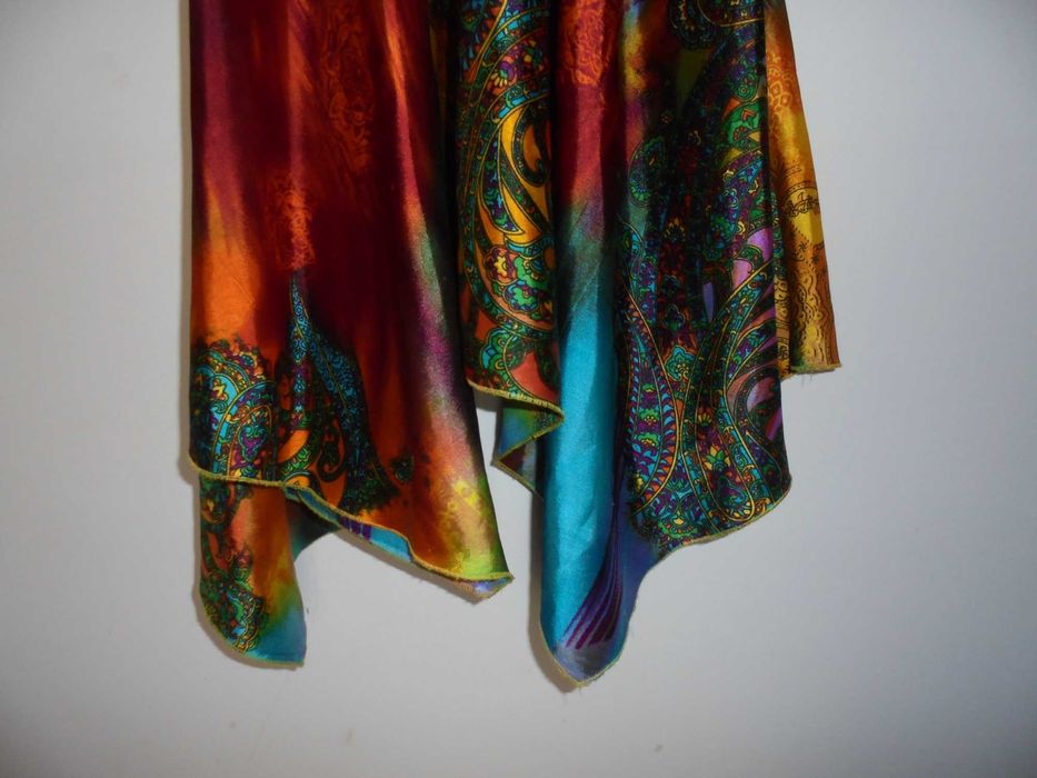 vestido de senhora com varias cores