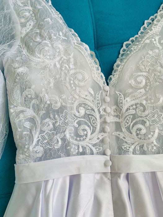 Suknia ślubna linia A rękaw 3/4 satyna 36 S