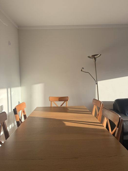 Mesa de jantar com 6 cadeiras Ikea