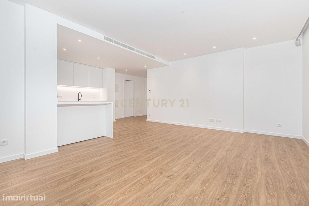 Apartamento T2 Urbanização Neudel - Novo