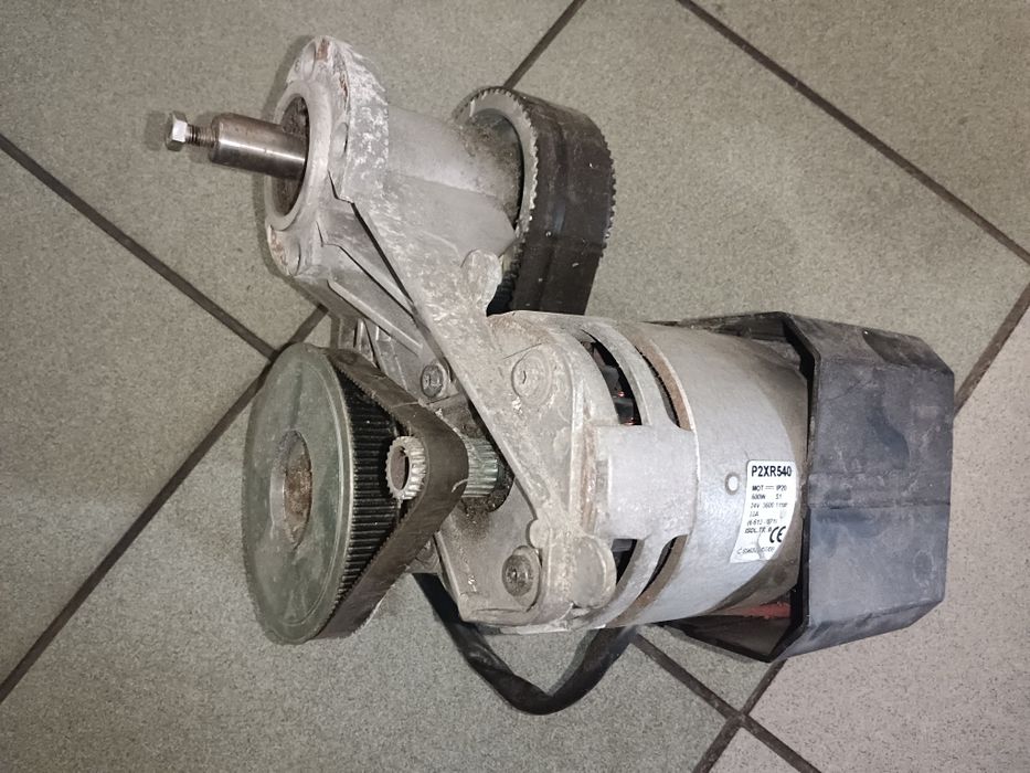 Silnik z przekładnią 24 v  660w