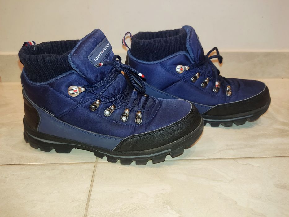 Buty jesienno zimowe Tommy Hilfiger rozm. 38
Rozm. 38, długość wkładki