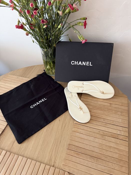 Klapki Chanel Japonki CC Sandały