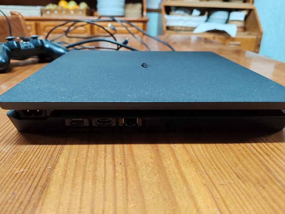 Vendo PS4 Slim- Bom Estado
