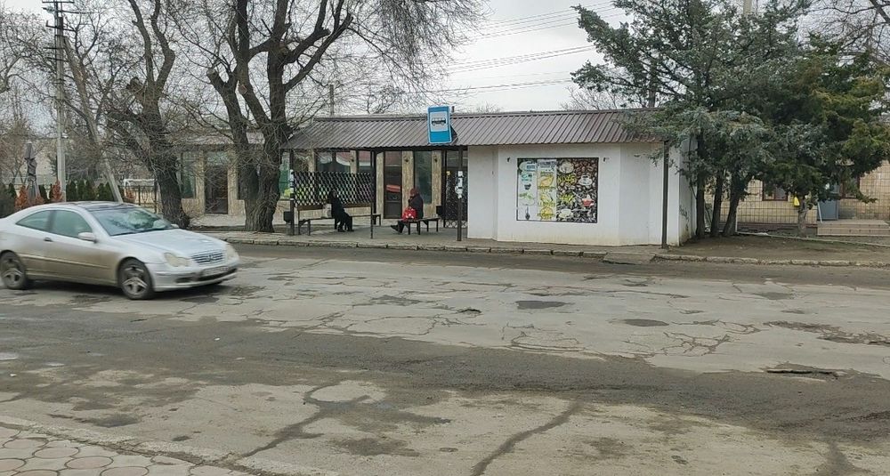 Помещение 16,5 КВ.м в Вознесенске, ул.Мотросова прямо на остановке