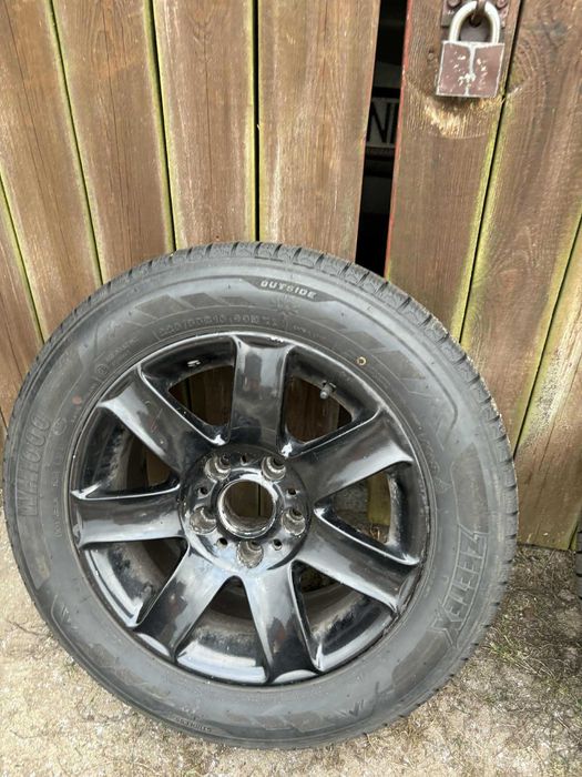 Alufelgi z oponami zimowymi do BMW
