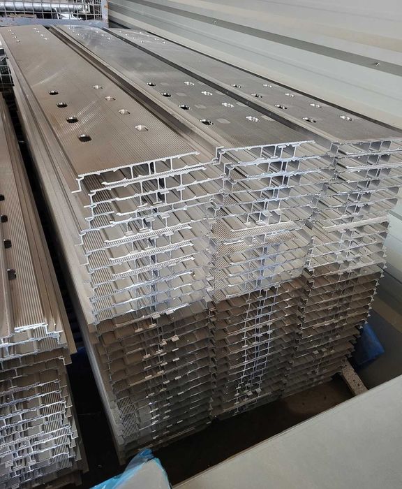 Panel aluminiowy 2010 mm na auto-lawetę , lawetę. 200 zł sztuka