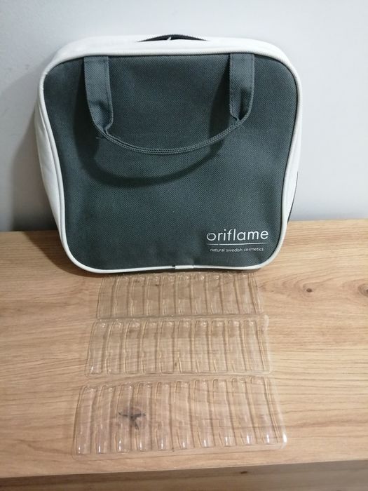 Kosmetyczka organizer na próbki kosmetyki Oriflame + gratis