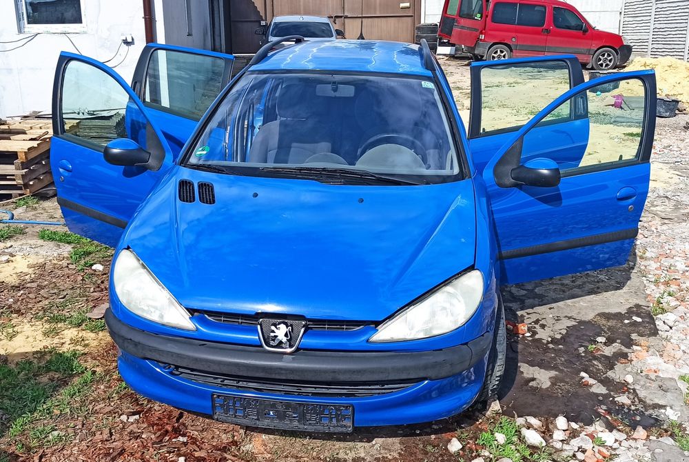 Кузовные запчасти, разборка Пежо 206 Peugeot шрот