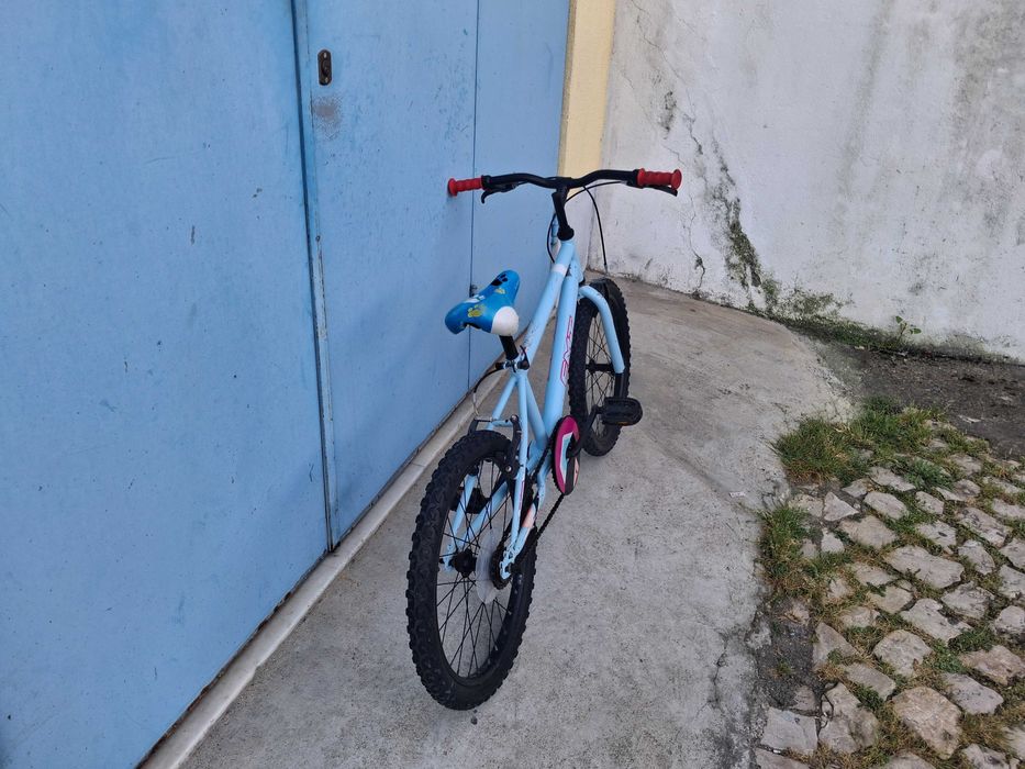 Bicicleta roda 20  para 6 a 10 anos de idade