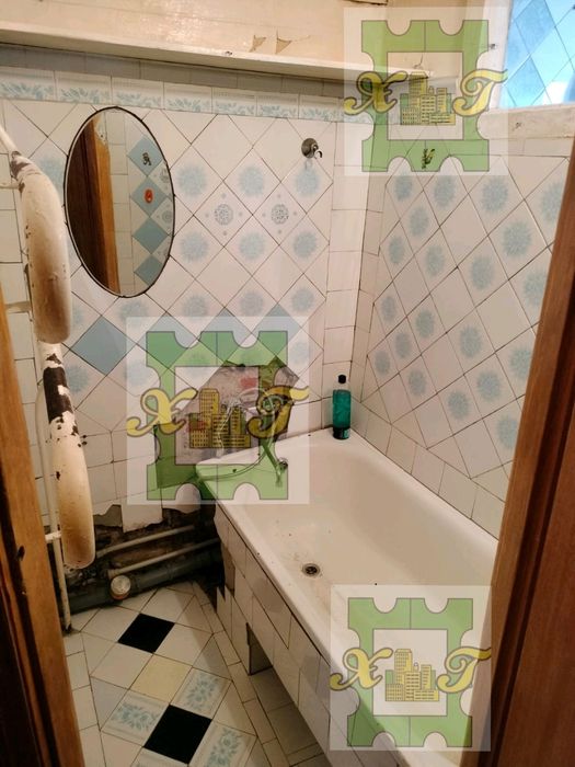 Продам 2-к кв-ру под ремонт, Восточный,ст.м. Индустриальная