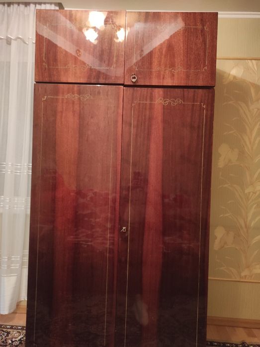 Продам шкаф в гарному стані.